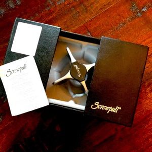 Le Creuset Champagne Star Screwpull Opener in Box